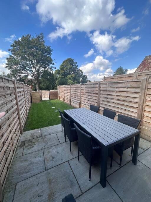 Riverside 3 Bed House Villa Winchester Exterior photo
